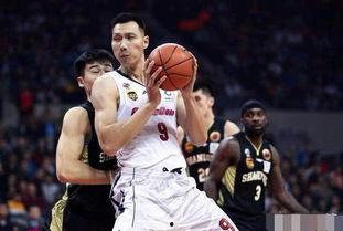 广东男篮球员吃瓜视频,场外趣闻一瞥